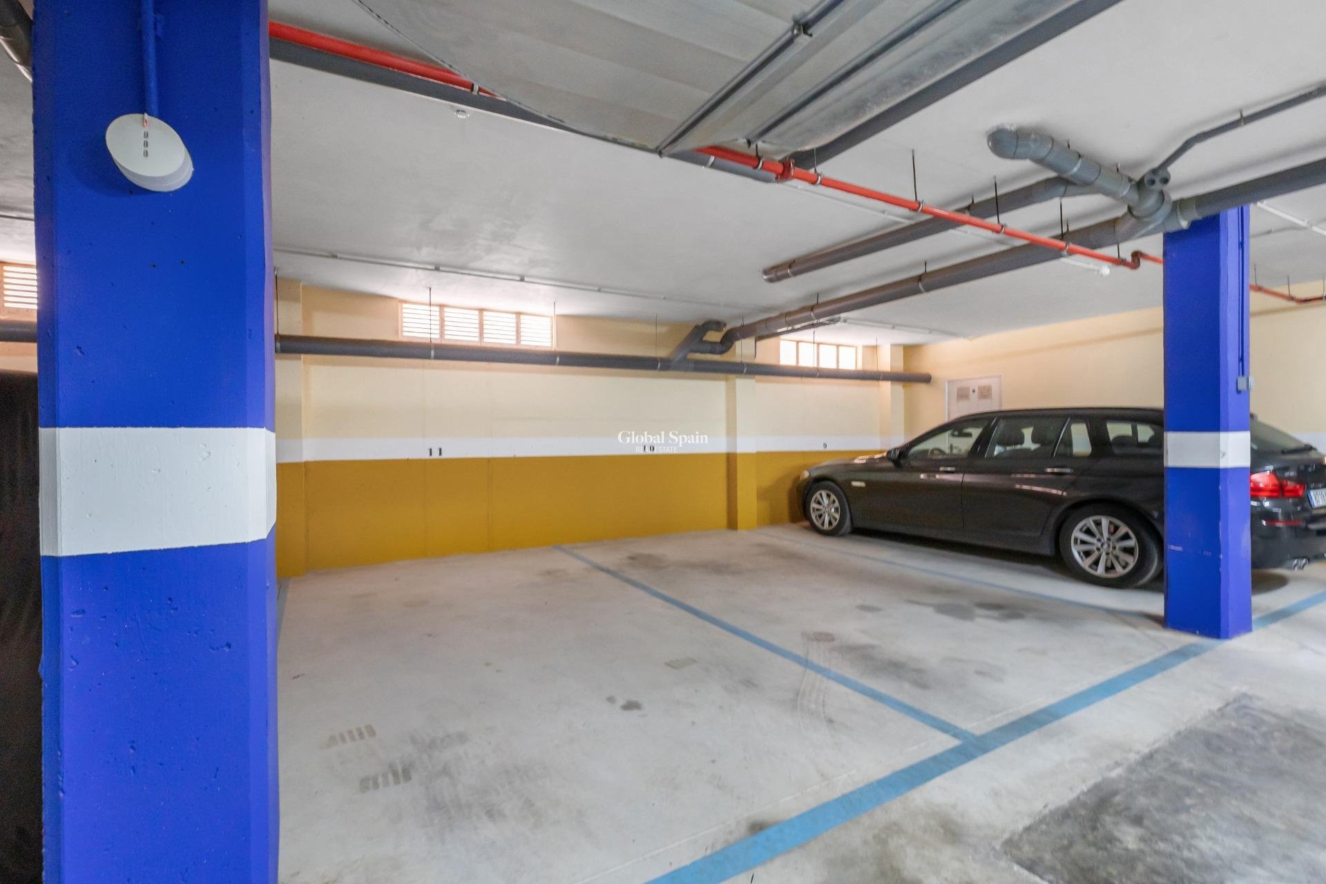 Wederverkoop - APPARTEMENT -
TORREVIEJA - Los Frutales