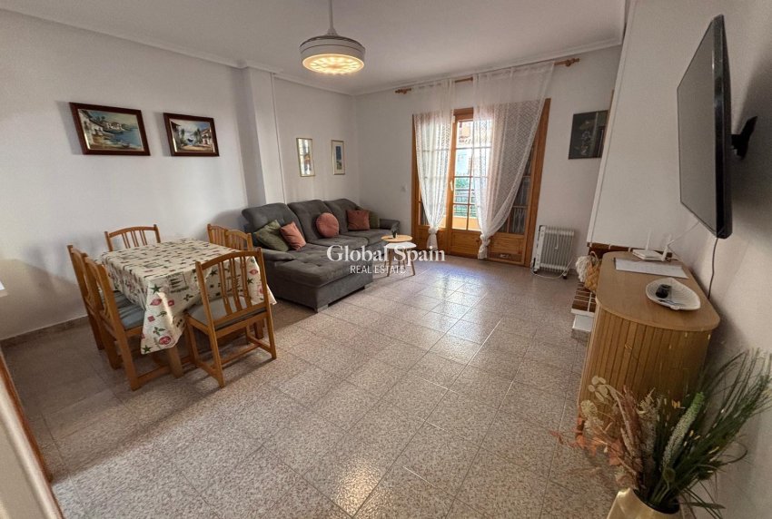 Wederverkoop - APPARTEMENT -
TORREVIEJA - Los Frutales