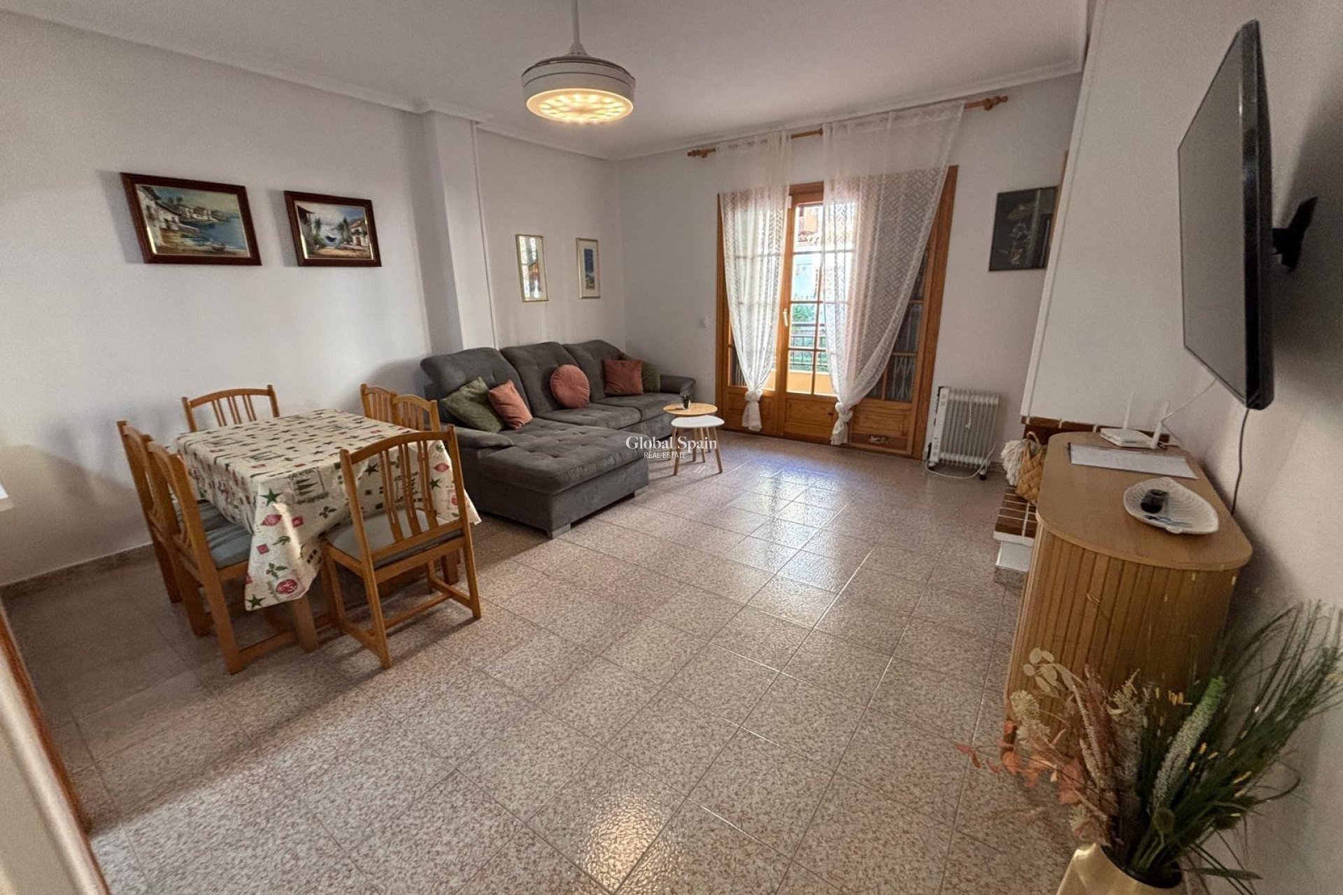 Wederverkoop - APPARTEMENT -
TORREVIEJA - Los Frutales