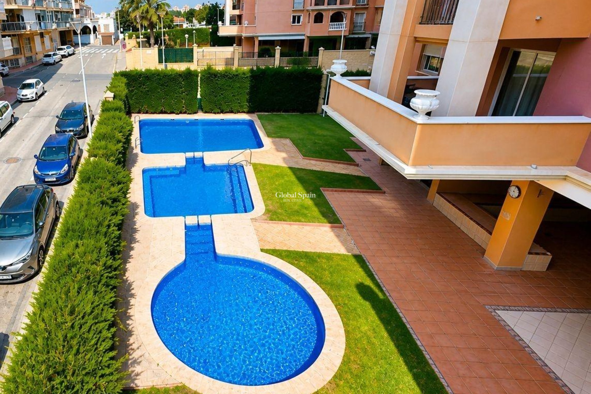 Wederverkoop - APPARTEMENT -
TORREVIEJA - Los Frutales