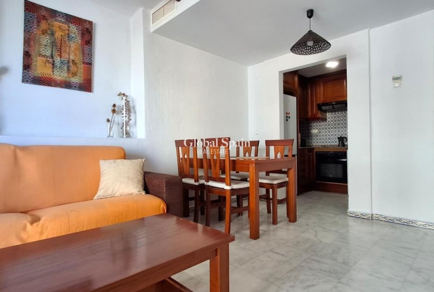 Wederverkoop - APPARTEMENT -
TORREVIEJA - Los Frutales