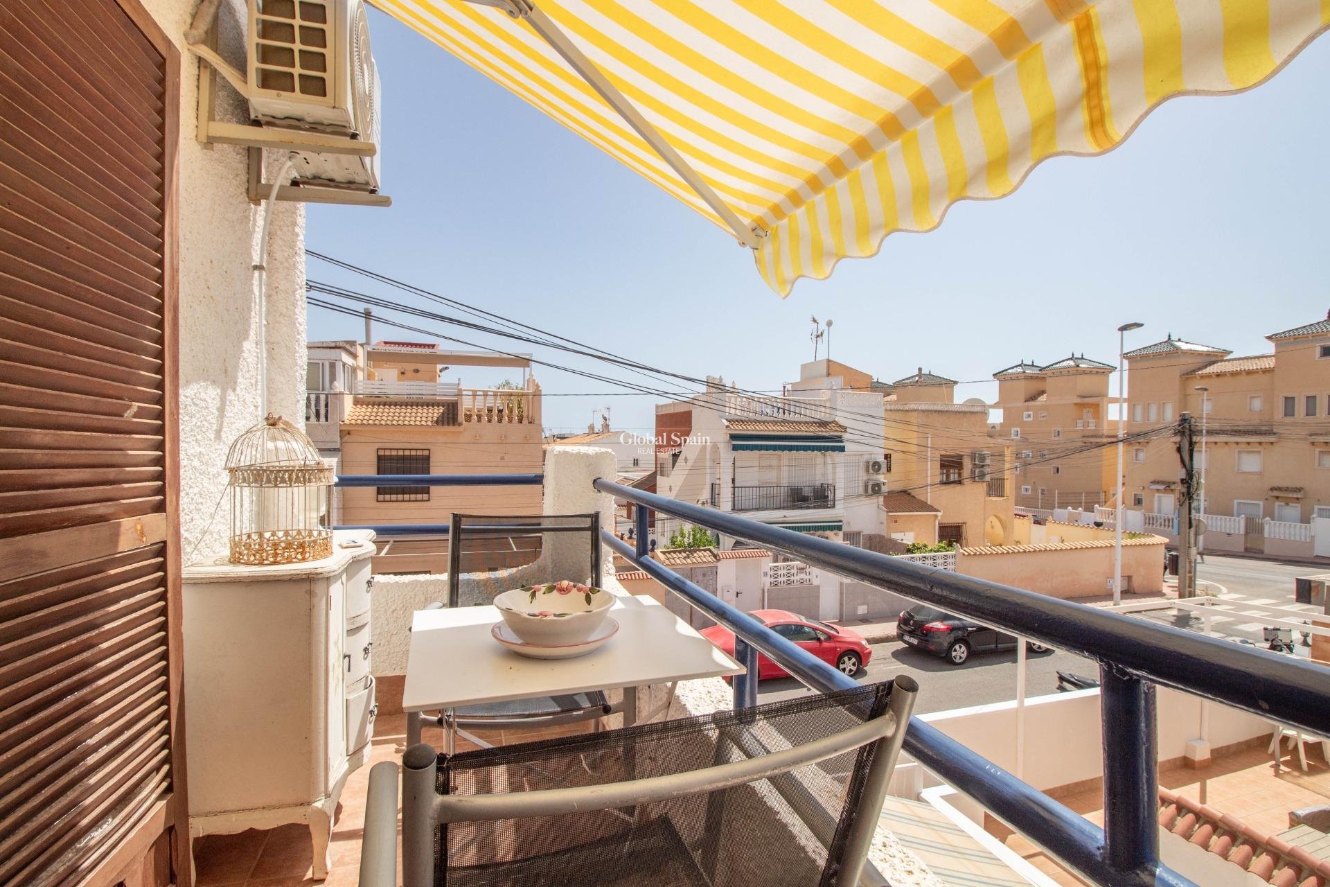 Wederverkoop - APPARTEMENT -
TORREVIEJA - Los Frutales