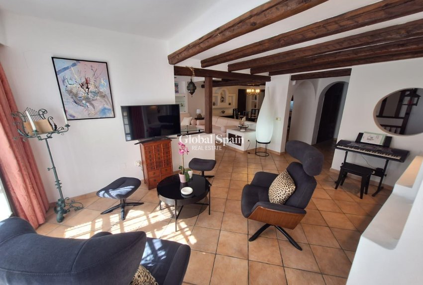 Wederverkoop - APPARTEMENT -
TORREVIEJA - Los Frutales