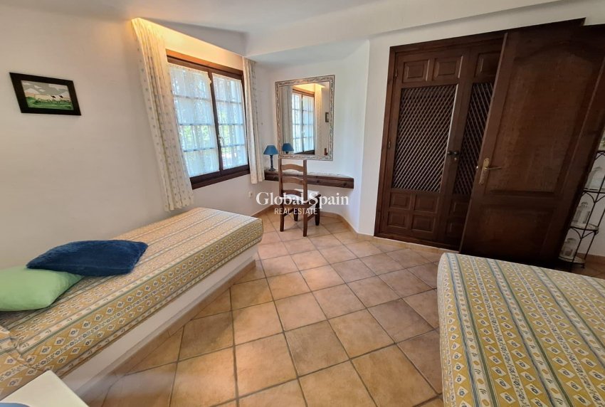 Wederverkoop - APPARTEMENT -
TORREVIEJA - Los Frutales