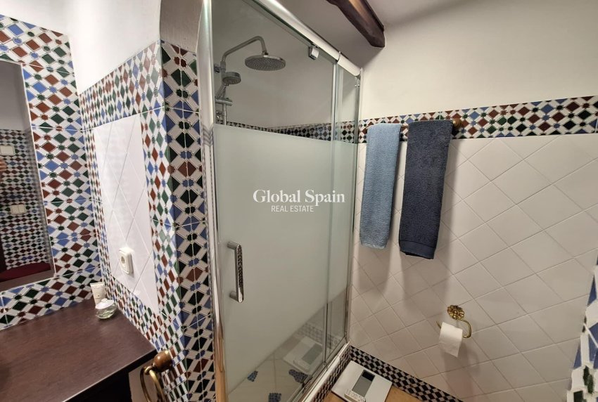 Wederverkoop - APPARTEMENT -
TORREVIEJA - Los Frutales