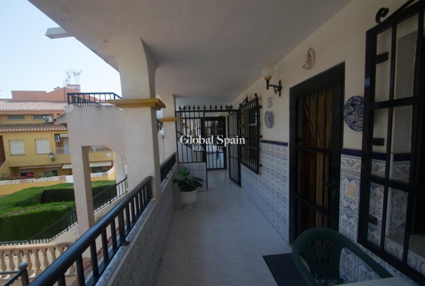 Wederverkoop - APPARTEMENT -
TORREVIEJA - Mar Azul