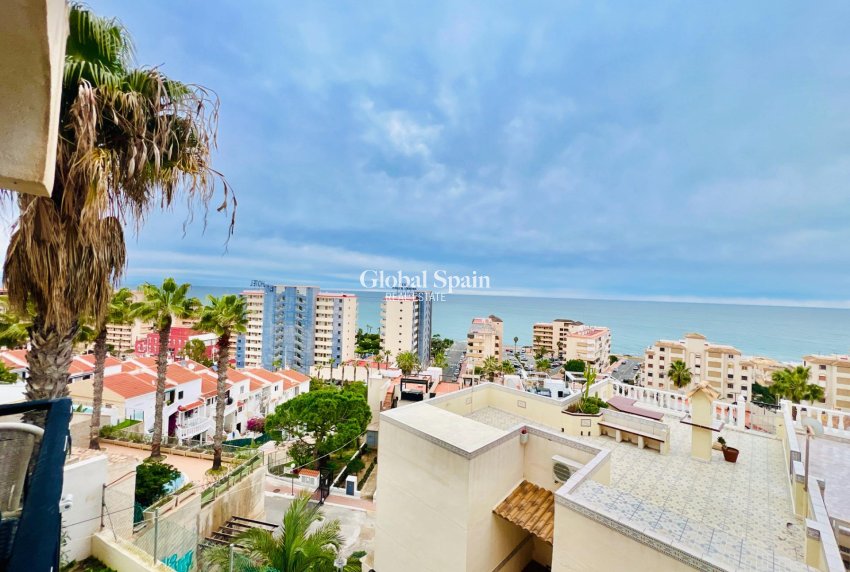 Wederverkoop - APPARTEMENT -
TORREVIEJA - Miramar - Torre Del Moro