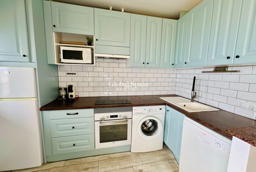 Wederverkoop - APPARTEMENT -
TORREVIEJA - Miramar - Torre Del Moro