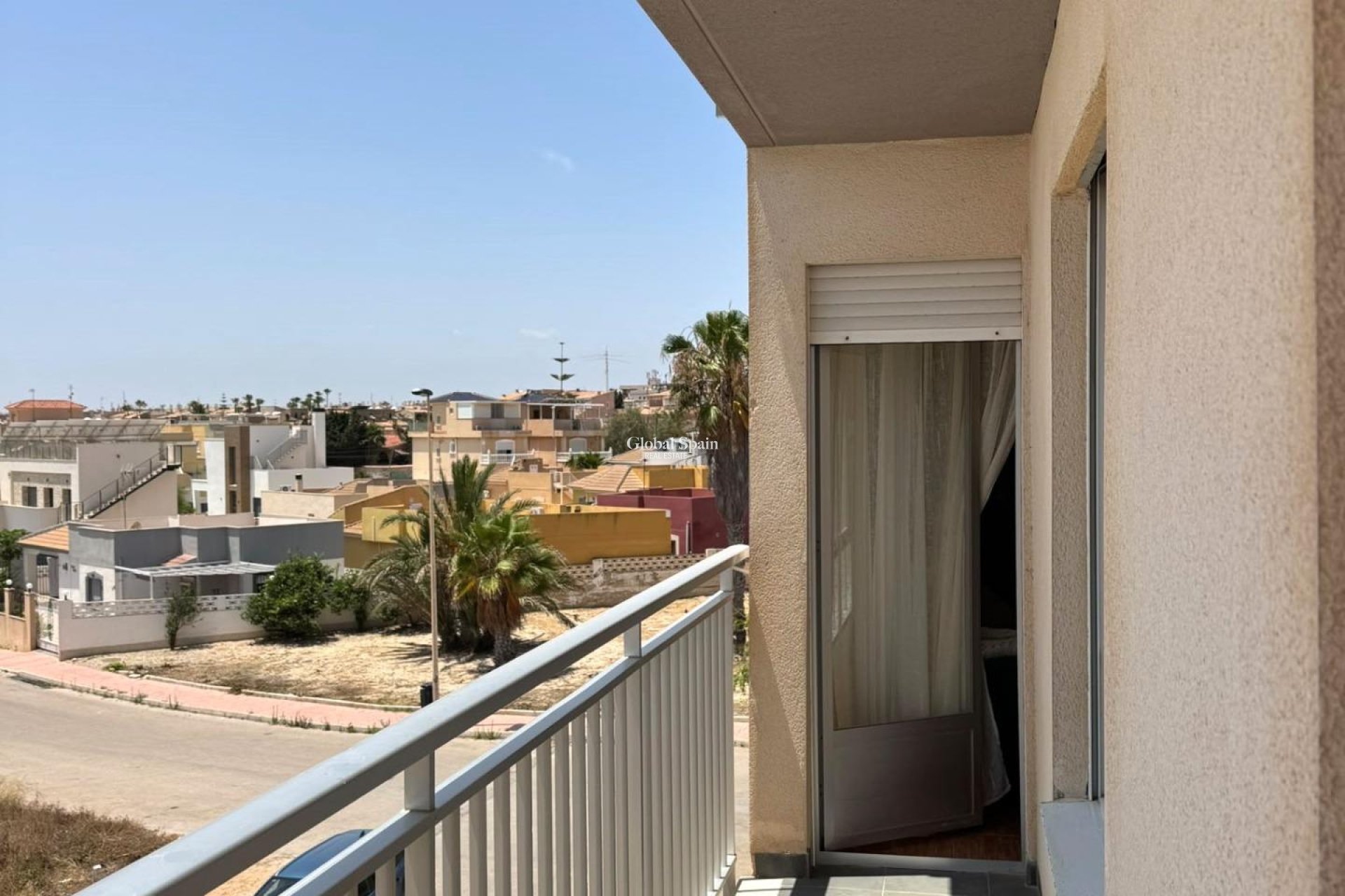 Wederverkoop - APPARTEMENT -
TORREVIEJA - Miramar - Torre Del Moro