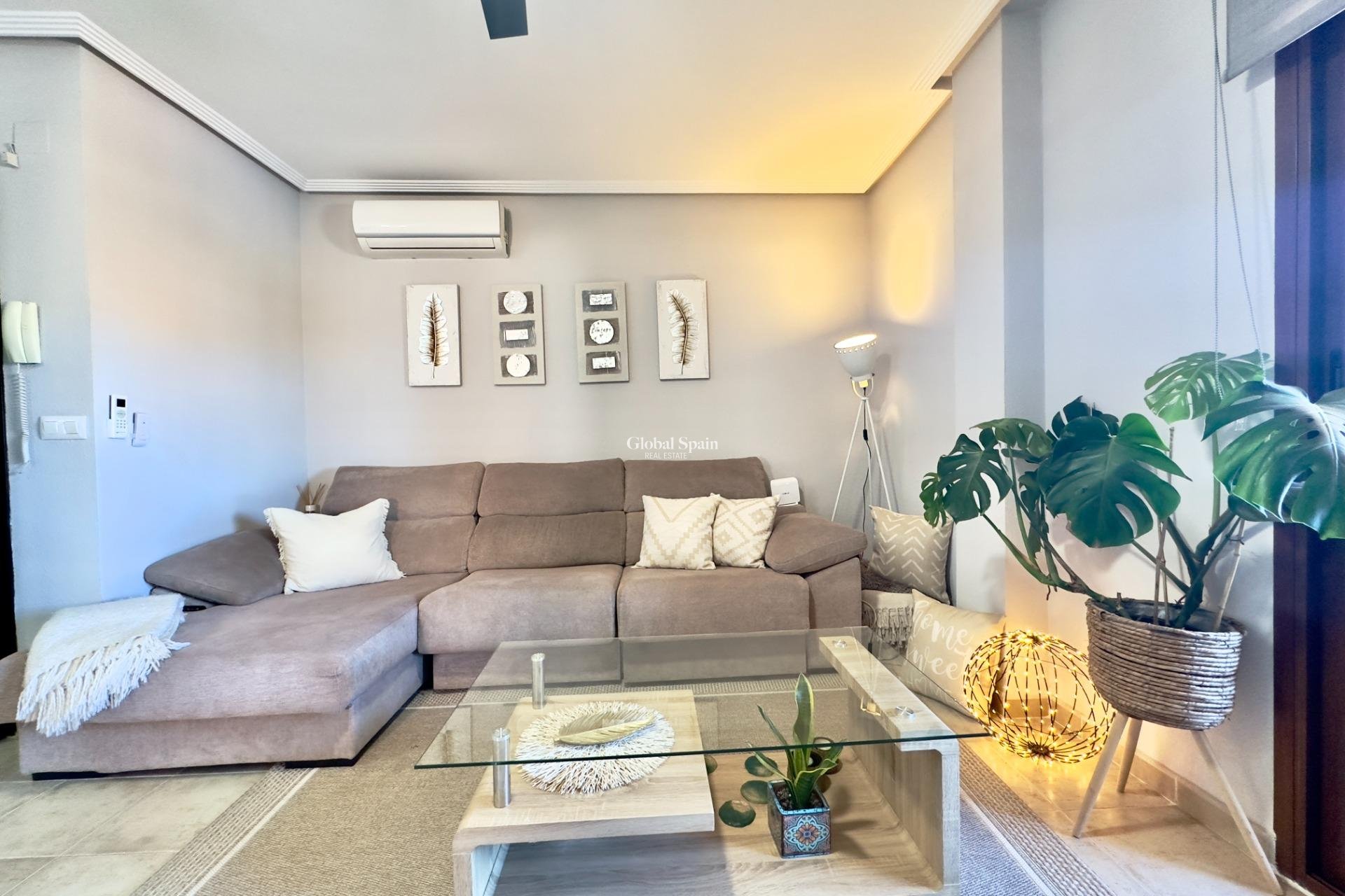 Wederverkoop - APPARTEMENT -
TORREVIEJA - Nueva Torrevieja