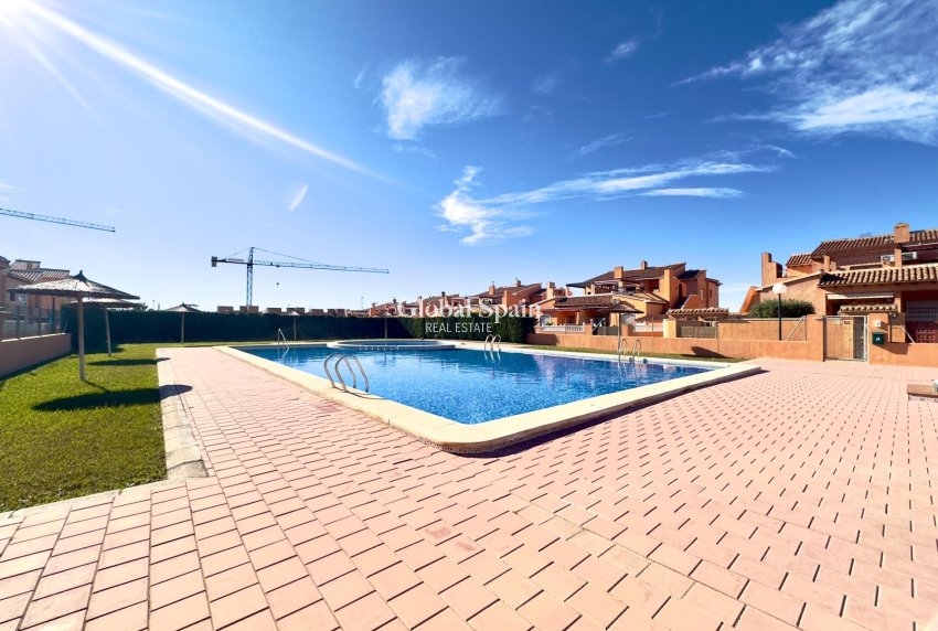 Wederverkoop - APPARTEMENT -
TORREVIEJA - Nueva Torrevieja