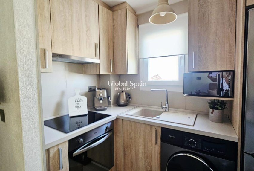 Wederverkoop - APPARTEMENT -
TORREVIEJA - Nueva Torrevieja