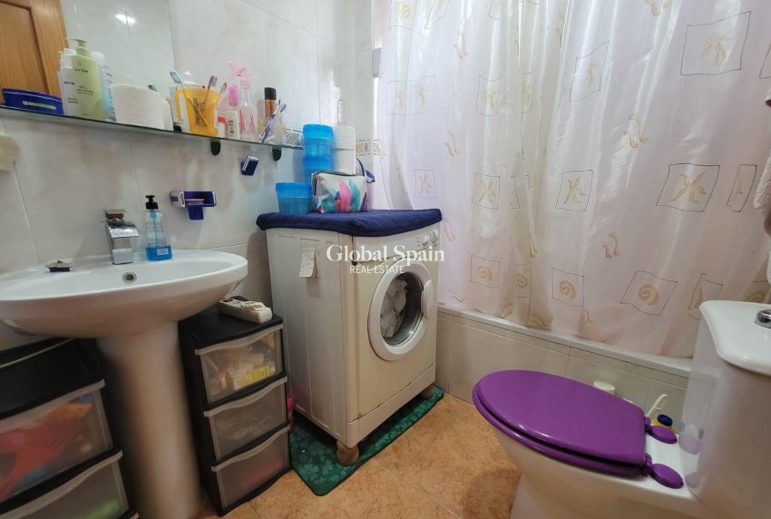 Wederverkoop - APPARTEMENT -
TORREVIEJA - Nueva Torrevieja