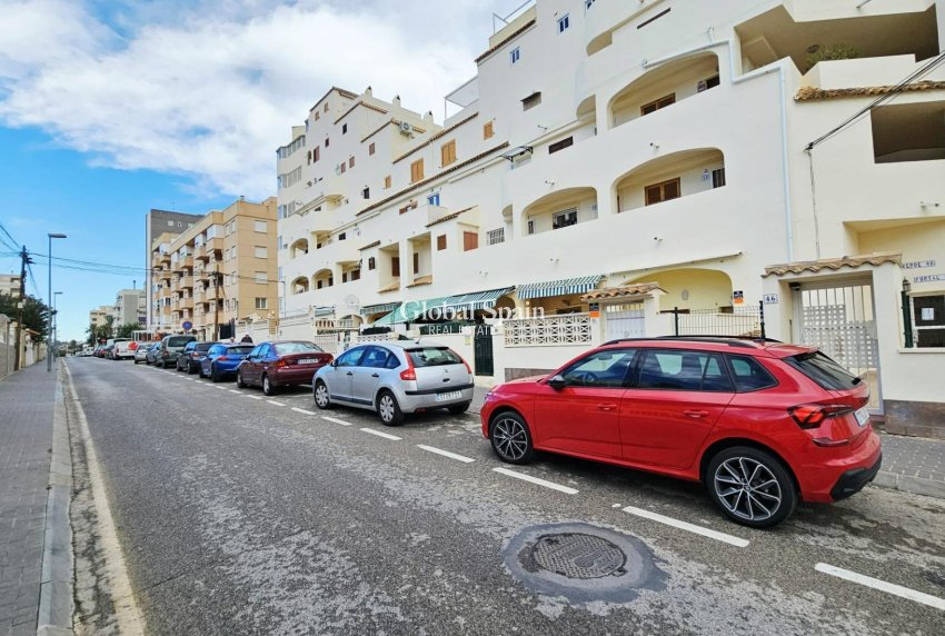 Wederverkoop - APPARTEMENT -
TORREVIEJA - Nueva Torrevieja