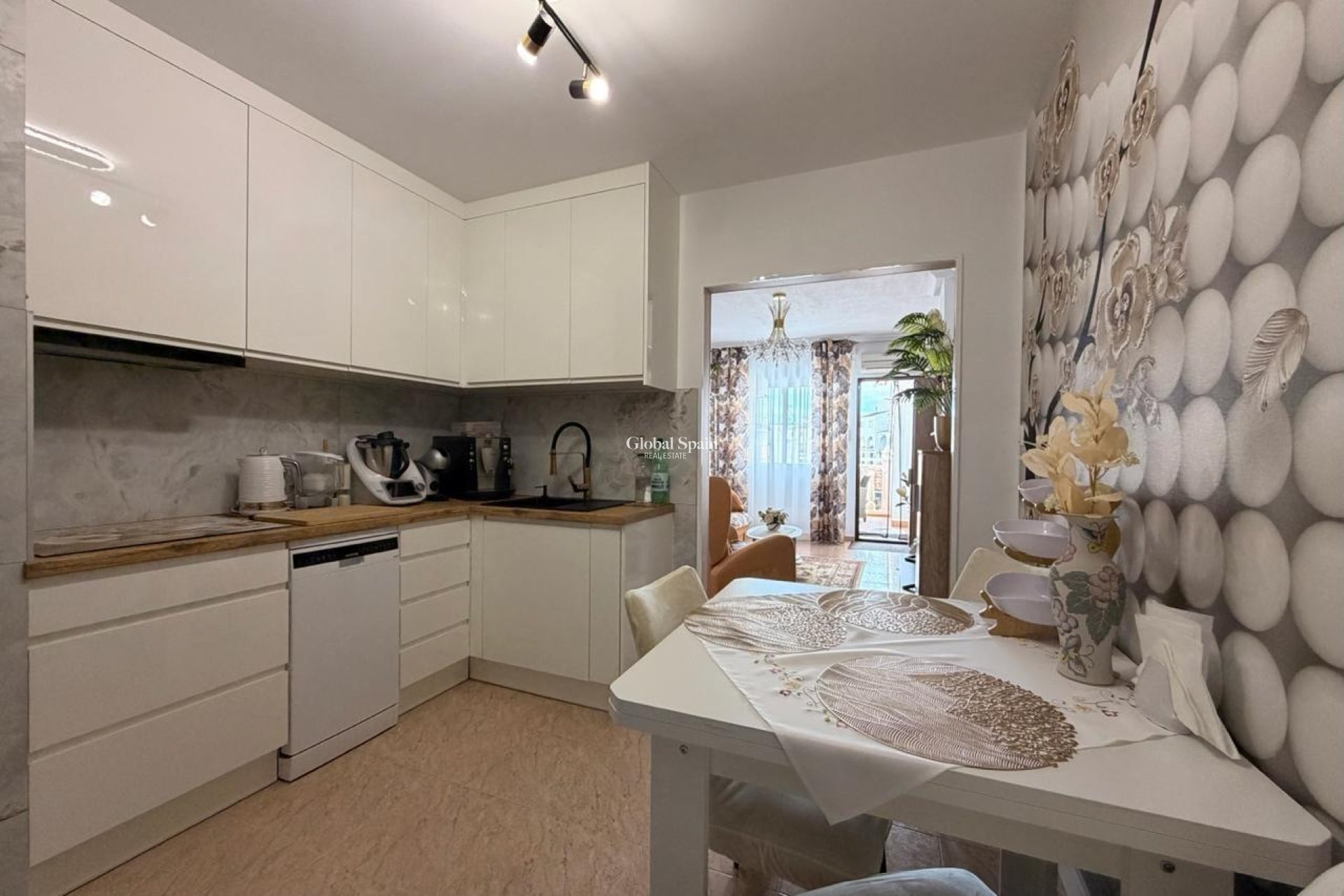 Wederverkoop - APPARTEMENT -
TORREVIEJA - Nueva Torrevieja