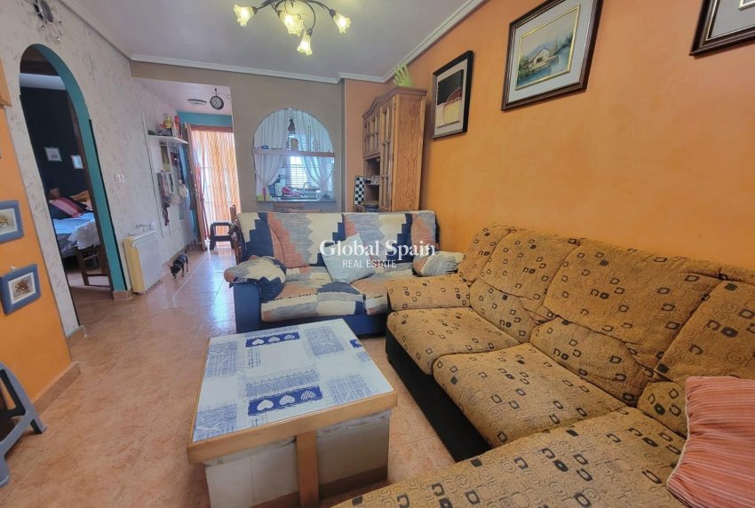 Wederverkoop - APPARTEMENT -
TORREVIEJA - Nueva Torrevieja