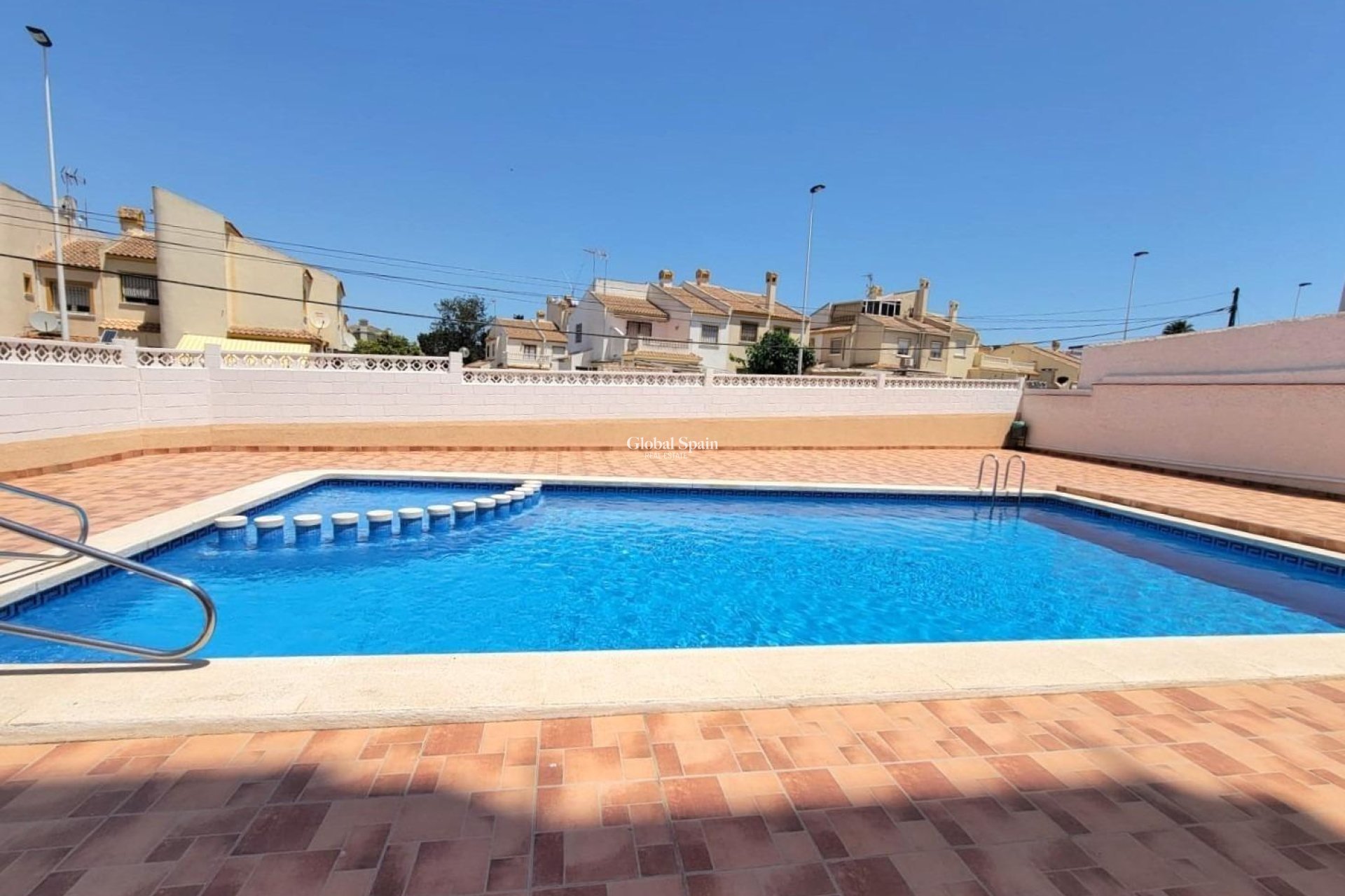 Wederverkoop - APPARTEMENT -
TORREVIEJA - Nueva Torrevieja