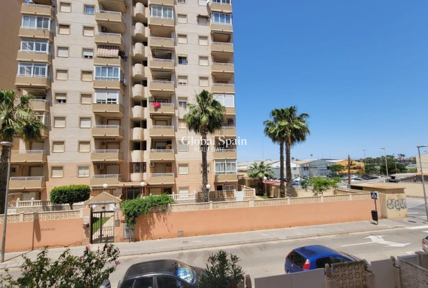 Wederverkoop - APPARTEMENT -
TORREVIEJA - Nueva Torrevieja