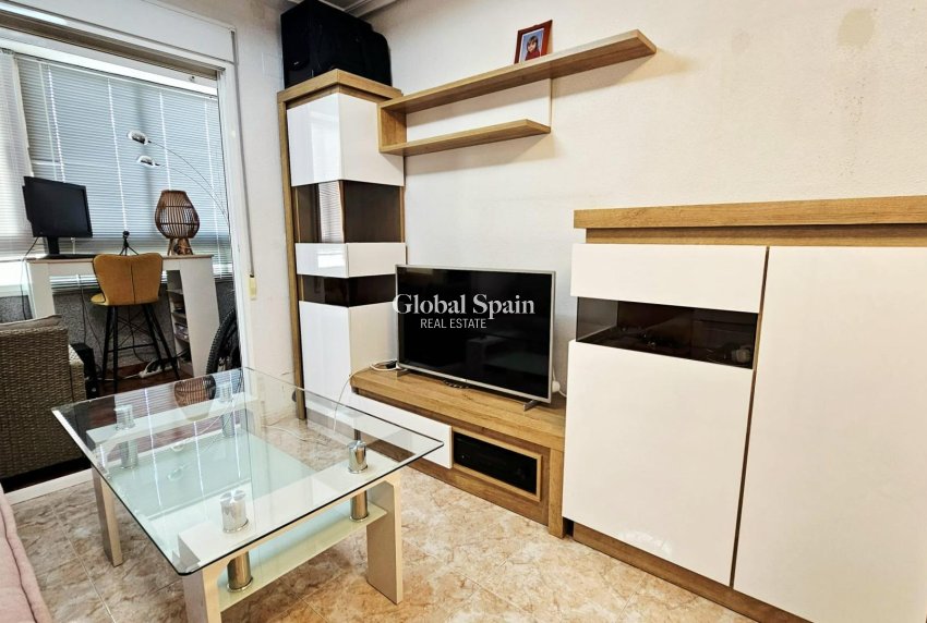 Wederverkoop - APPARTEMENT -
TORREVIEJA - Nueva Torrevieja