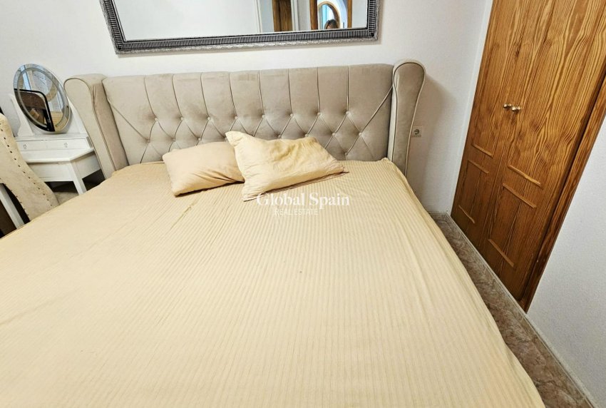 Wederverkoop - APPARTEMENT -
TORREVIEJA - Nueva Torrevieja