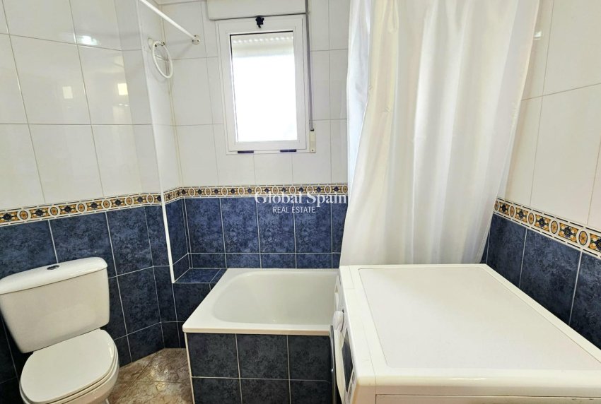 Wederverkoop - APPARTEMENT -
TORREVIEJA - Nueva Torrevieja