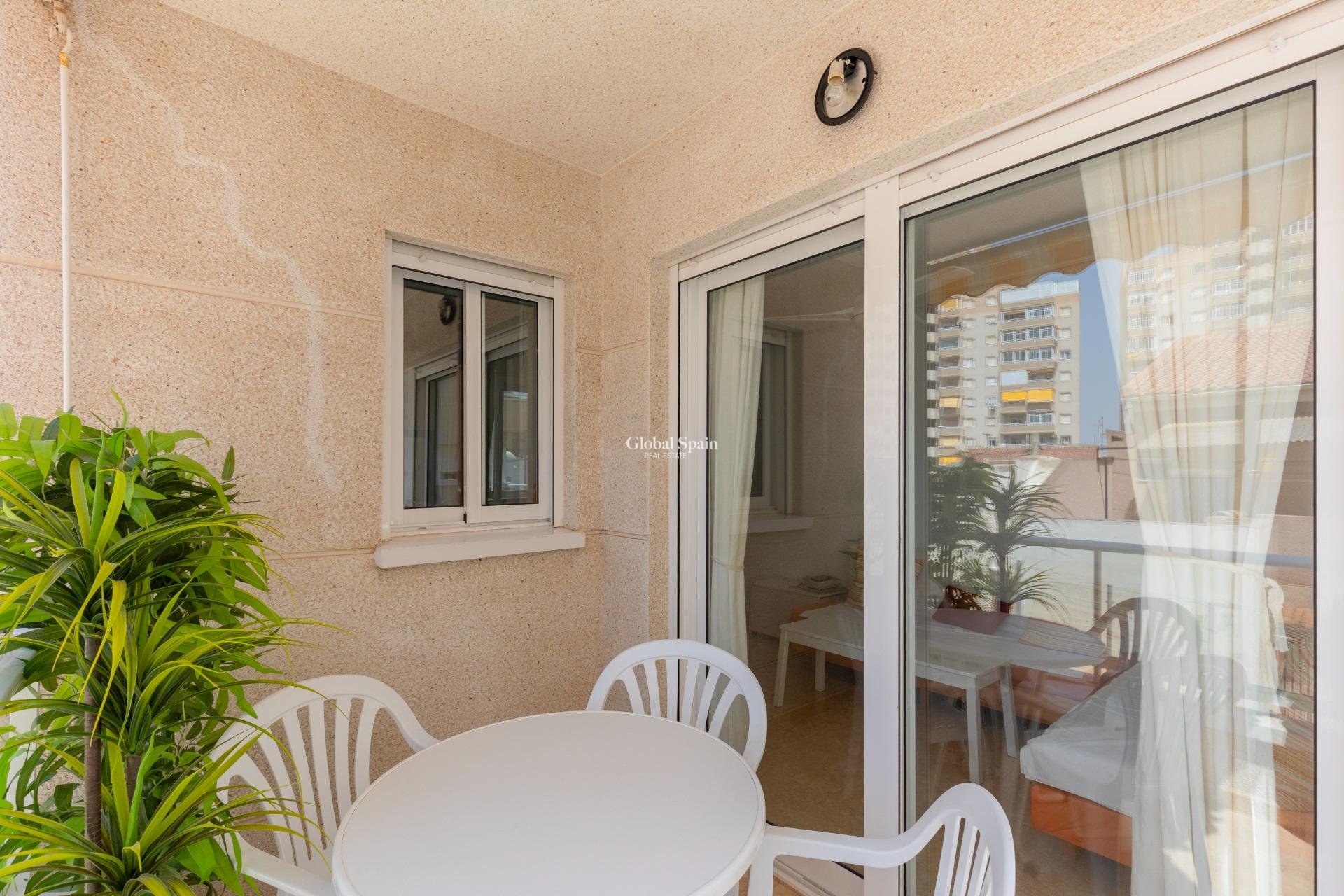 Wederverkoop - APPARTEMENT -
TORREVIEJA - Nueva Torrevieja