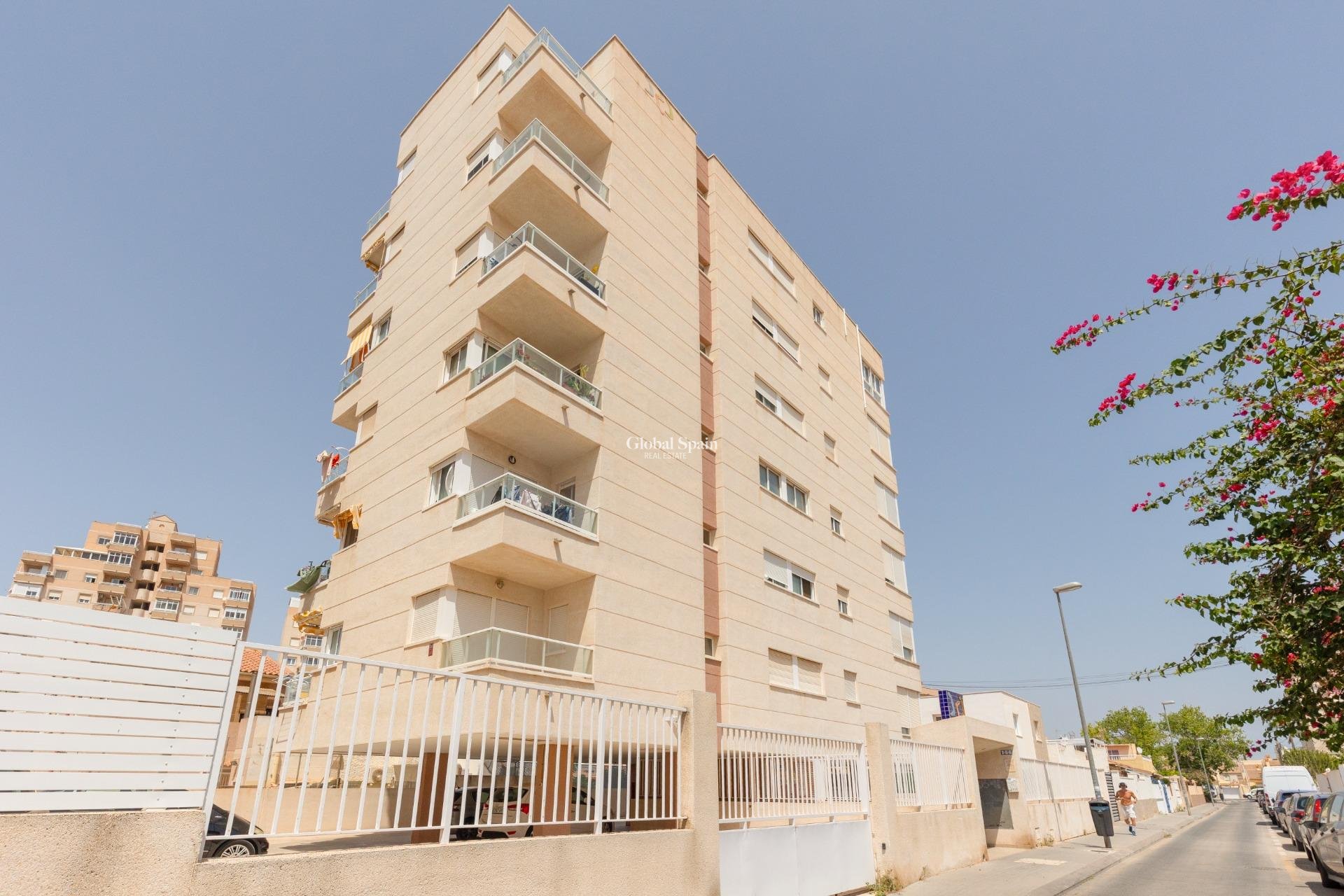 Wederverkoop - APPARTEMENT -
TORREVIEJA - Nueva Torrevieja