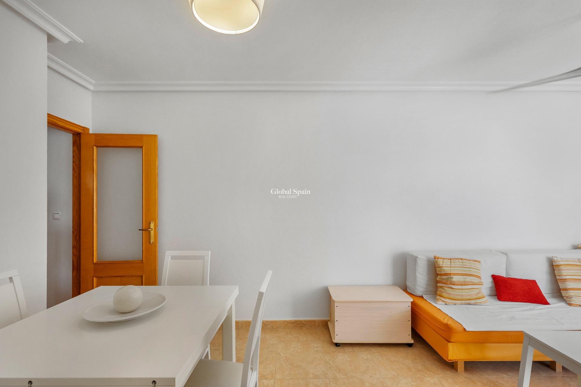Wederverkoop - APPARTEMENT -
TORREVIEJA - Nueva Torrevieja