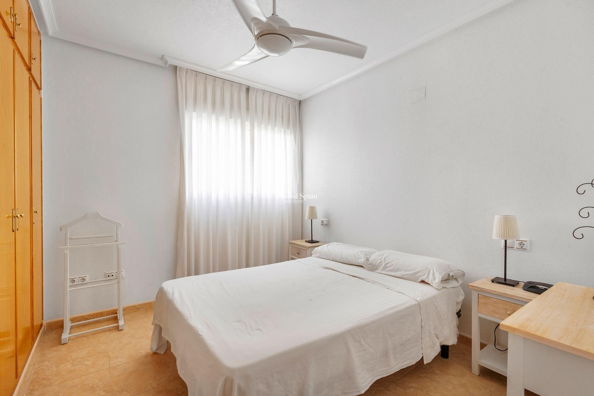 Wederverkoop - APPARTEMENT -
TORREVIEJA - Nueva Torrevieja