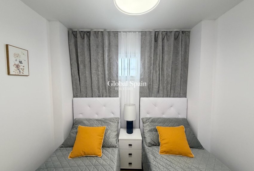 Wederverkoop - APPARTEMENT -
TORREVIEJA - Nueva Torrevieja