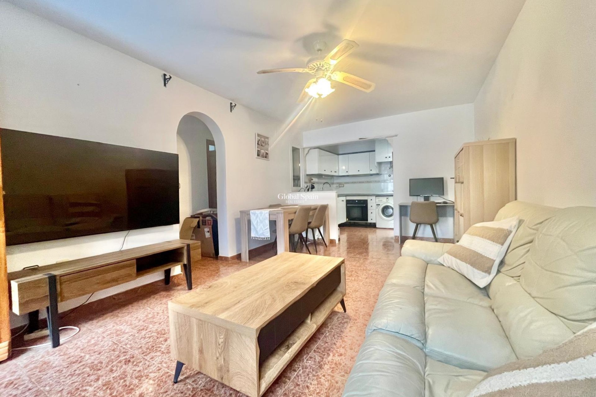 Wederverkoop - APPARTEMENT -
TORREVIEJA - Paraje Natural