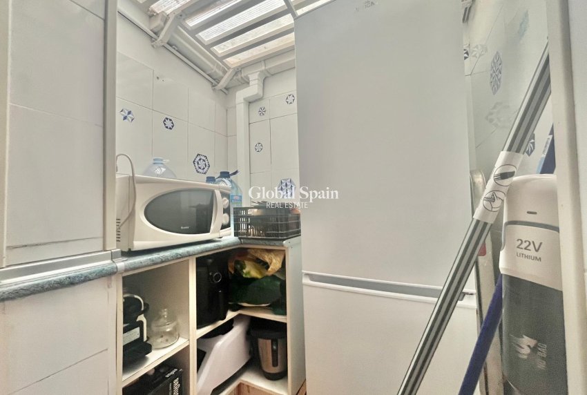 Wederverkoop - APPARTEMENT -
TORREVIEJA - Paraje Natural