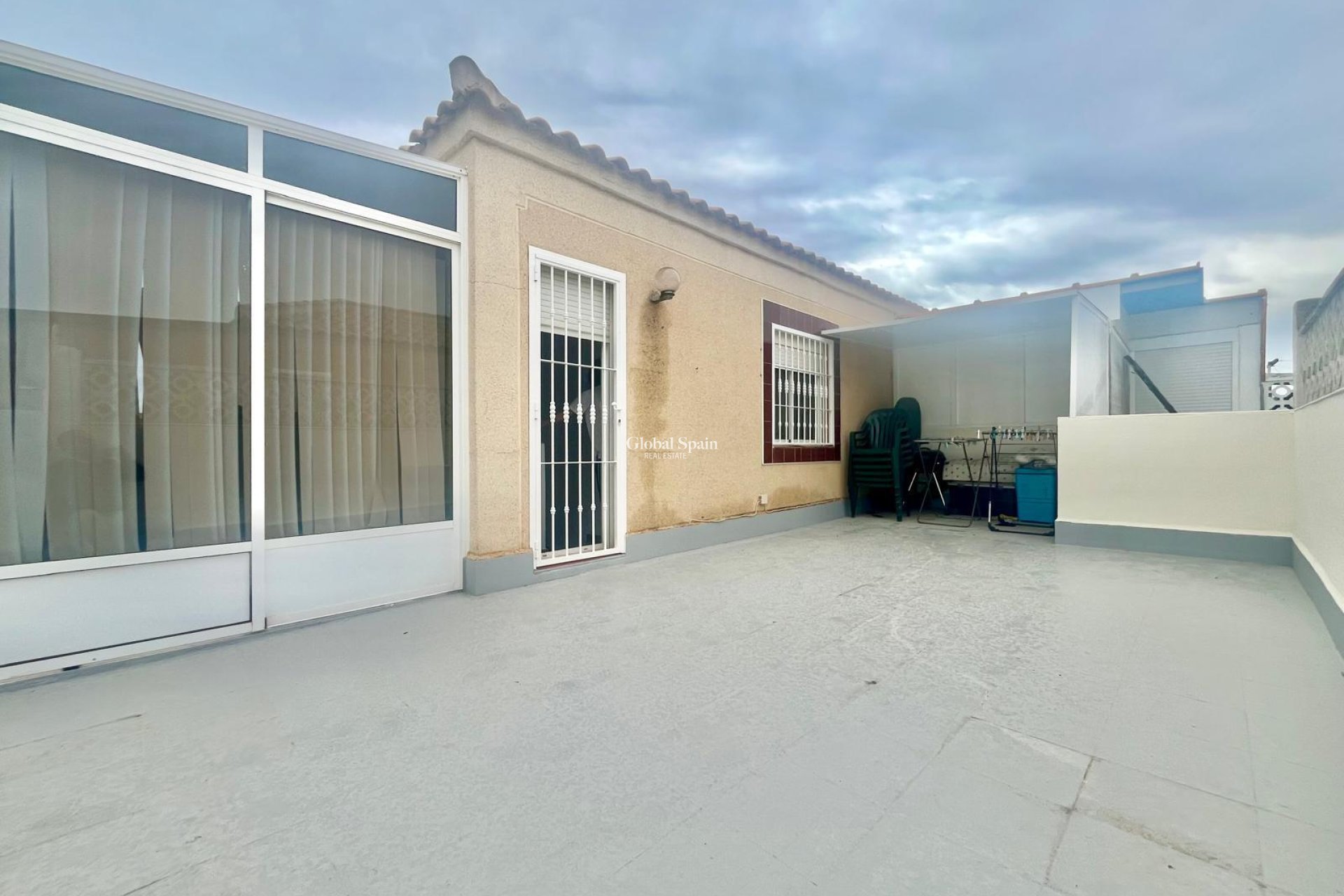 Wederverkoop - APPARTEMENT -
TORREVIEJA - Paraje Natural