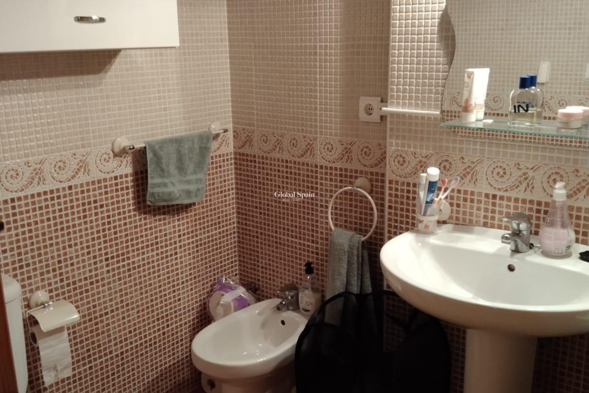 Wederverkoop - APPARTEMENT -
TORREVIEJA - Parque Acuático - Sector 25