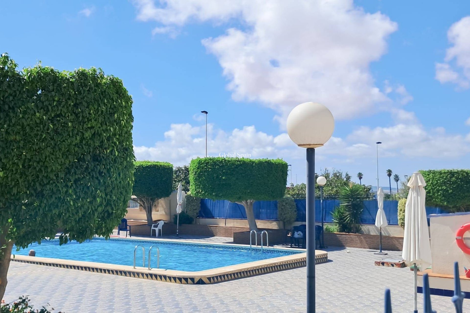 Wederverkoop - APPARTEMENT -
TORREVIEJA - Parque Acuático - Sector 25