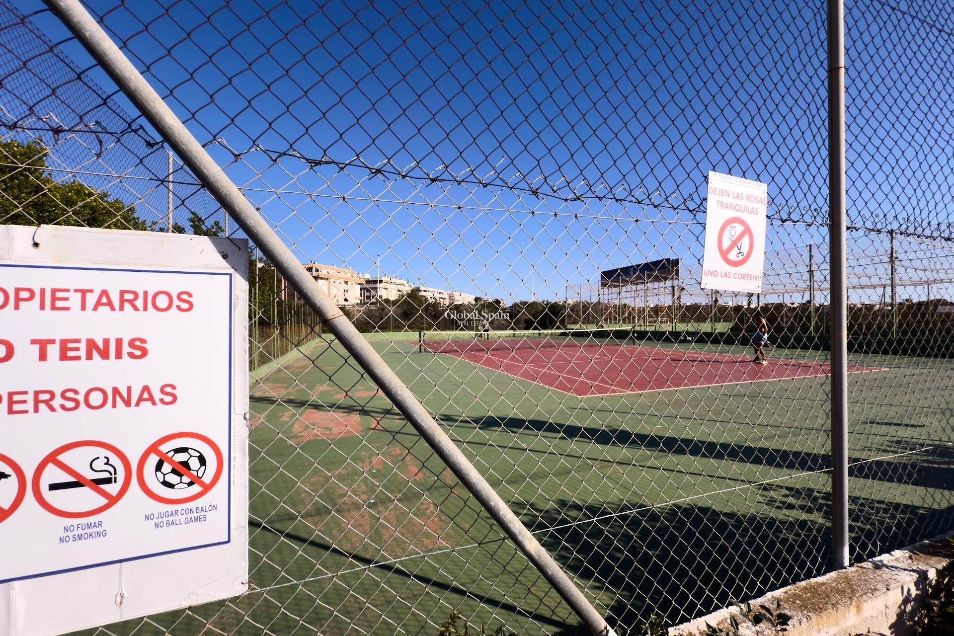 Wederverkoop - APPARTEMENT -
TORREVIEJA - Parque de las Naciones