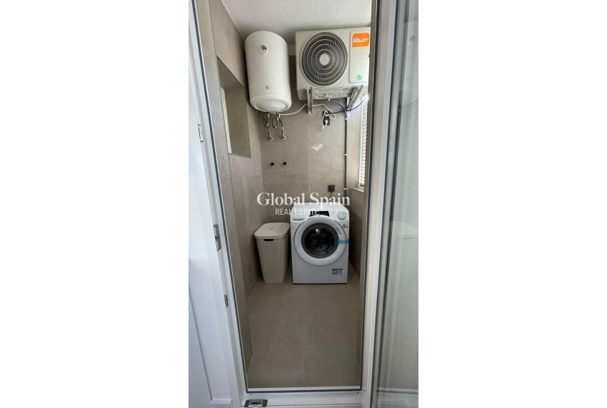 Wederverkoop - APPARTEMENT -
TORREVIEJA - Parque de las Naciones