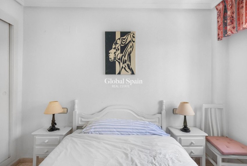 Wederverkoop - APPARTEMENT -
TORREVIEJA - Parque de las Naciones