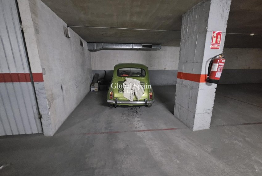 Wederverkoop - APPARTEMENT -
TORREVIEJA - Parque de las Naciones