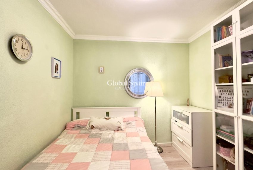 Wederverkoop - APPARTEMENT -
TORREVIEJA - Parque de las Naciones