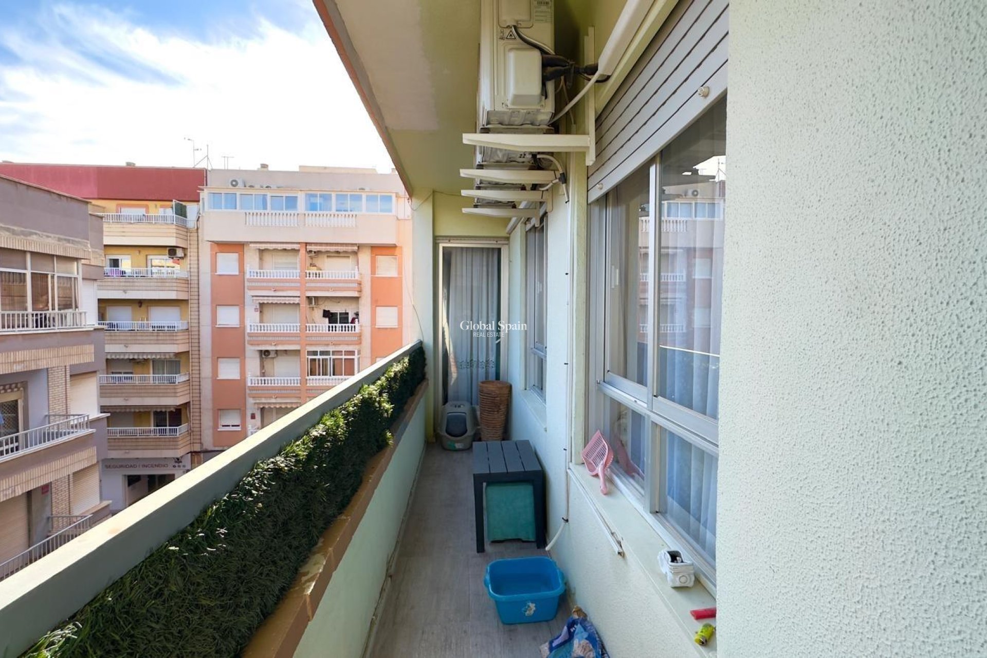 Wederverkoop - APPARTEMENT -
TORREVIEJA - Parque de las Naciones