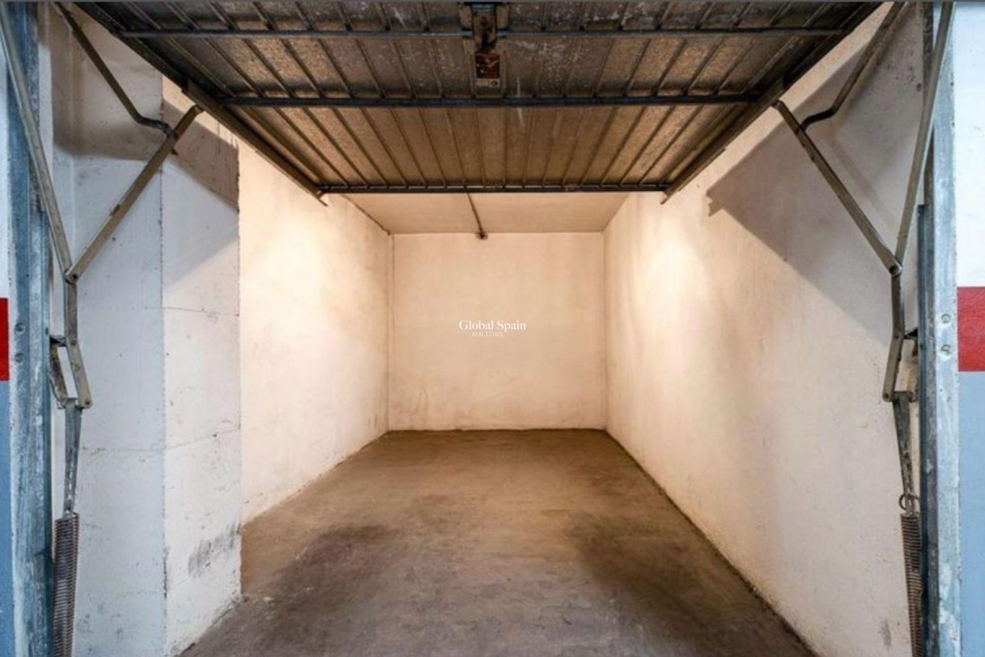 Wederverkoop - APPARTEMENT -
TORREVIEJA - Parque de las Naciones