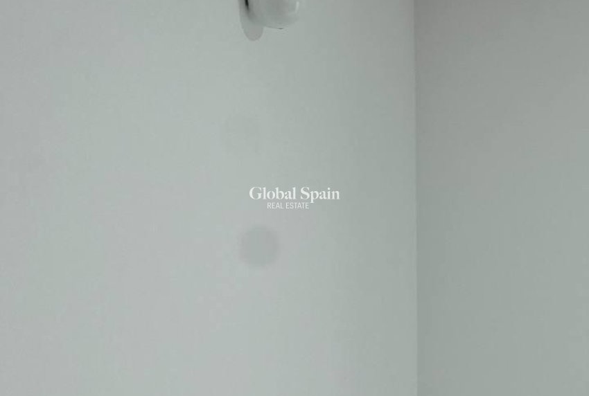 Wederverkoop - APPARTEMENT -
TORREVIEJA - Parque de las Naciones