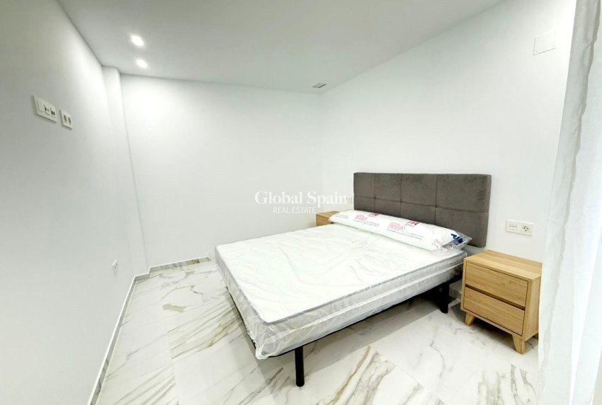 Wederverkoop - APPARTEMENT -
TORREVIEJA - Parque de las Naciones