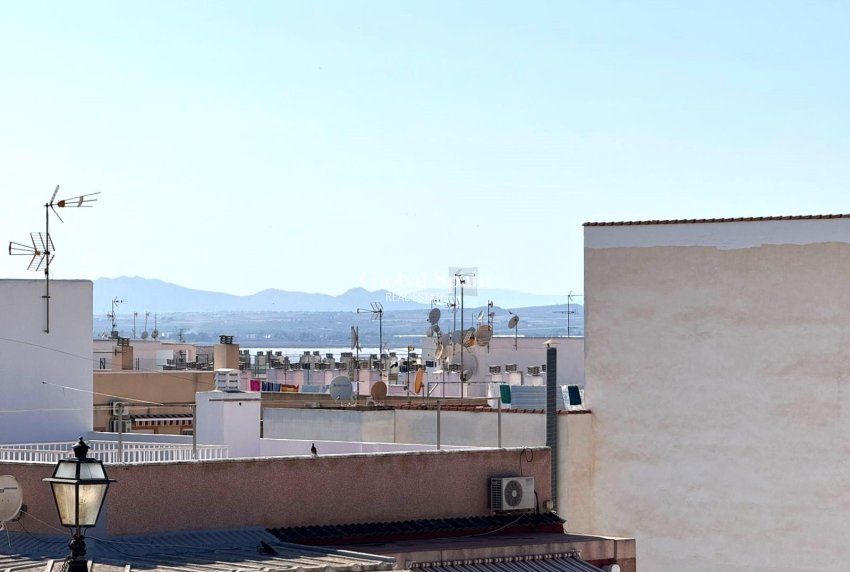 Wederverkoop - APPARTEMENT -
TORREVIEJA - Parque de las Naciones