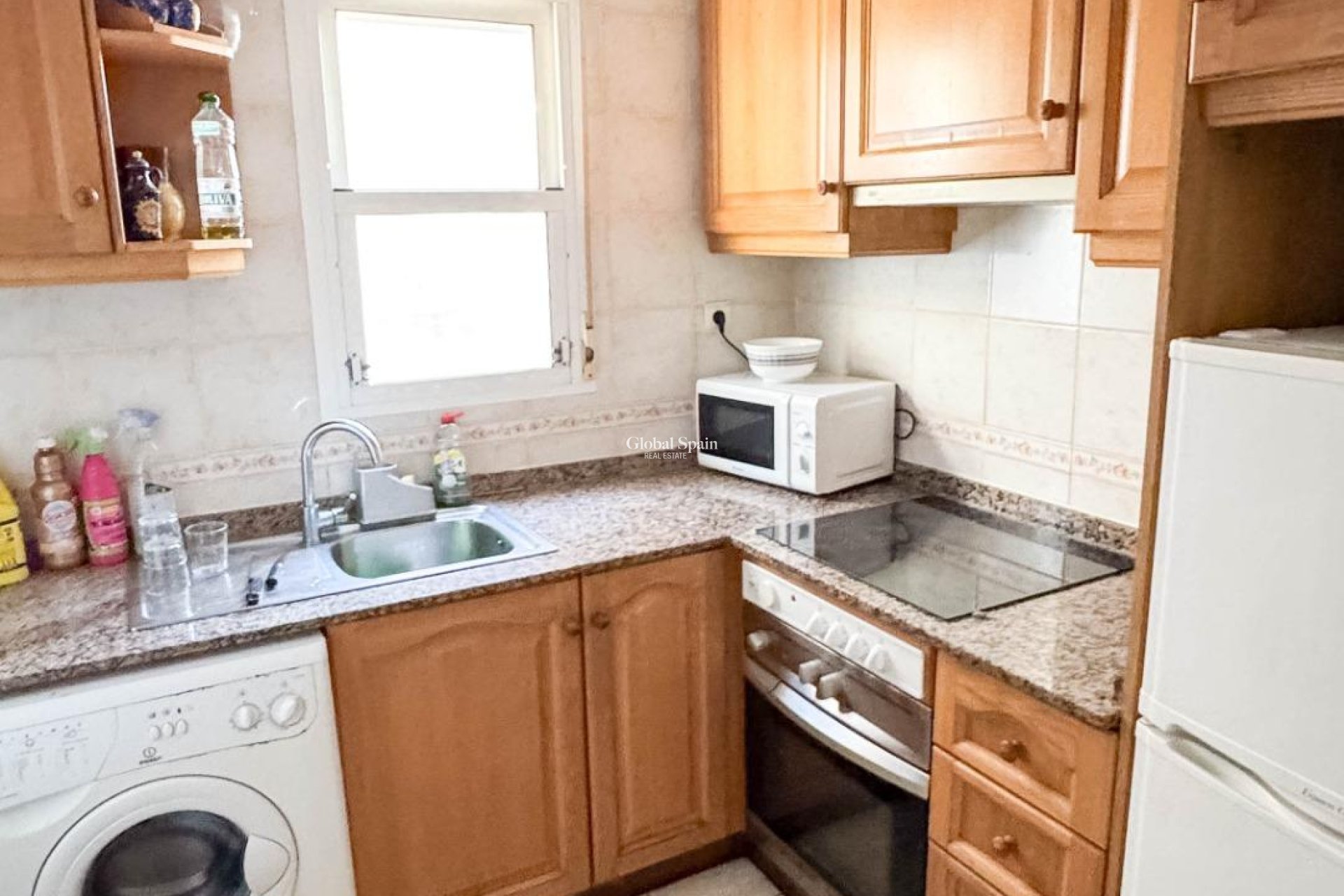 Wederverkoop - APPARTEMENT -
TORREVIEJA - Parque de las Naciones