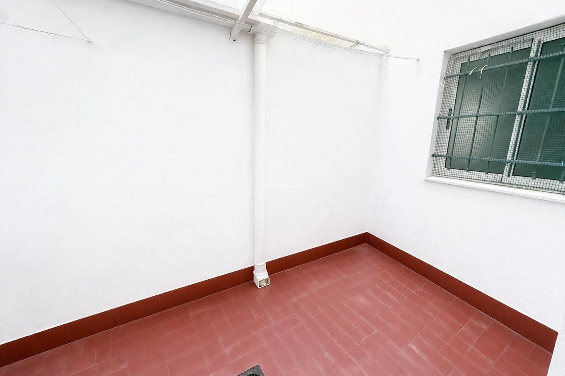 Wederverkoop - APPARTEMENT -
TORREVIEJA - Parque de las Naciones