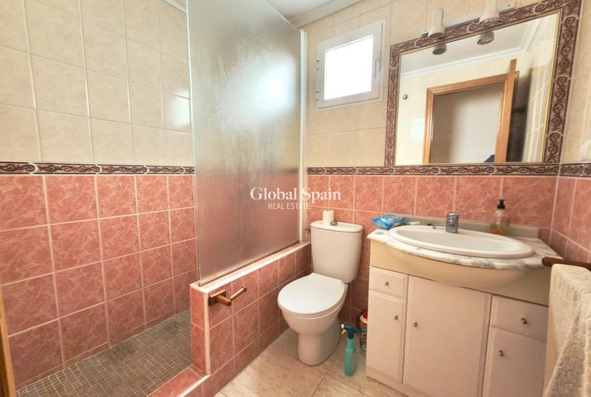 Wederverkoop - APPARTEMENT -
TORREVIEJA - Parque de las Naciones