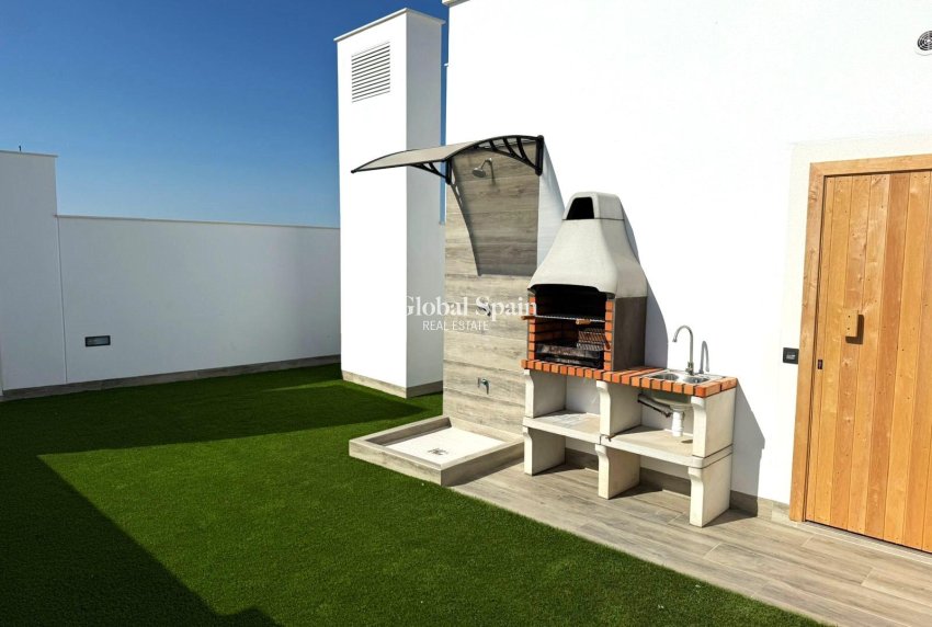 Wederverkoop - APPARTEMENT -
TORREVIEJA - Parque de las Naciones
