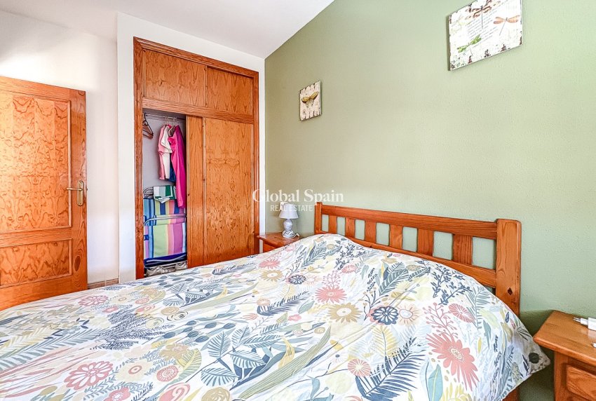 Wederverkoop - APPARTEMENT -
TORREVIEJA - Parque de las Naciones